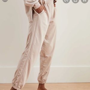 Aerie Sunwashed Desert Jogger